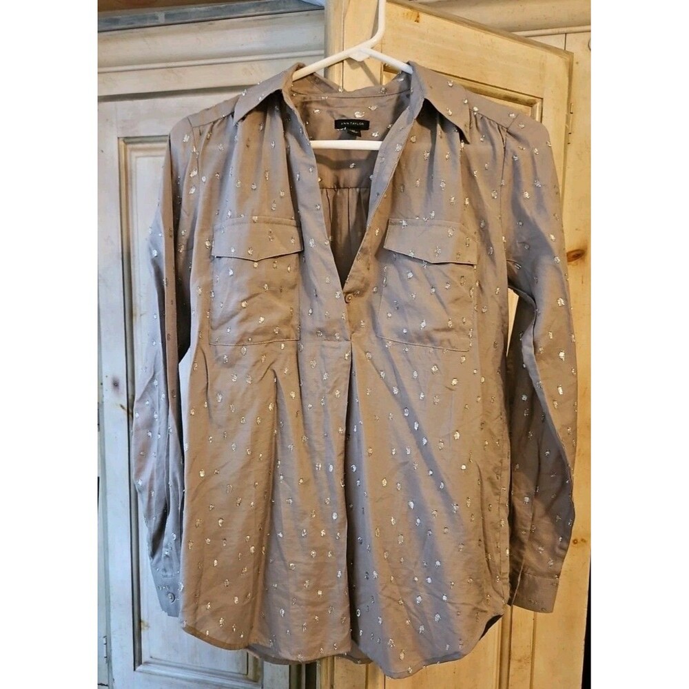 Ann Taylor Grey Henley Blouse With Silver Metallic Raised Polka Dots Sz XS